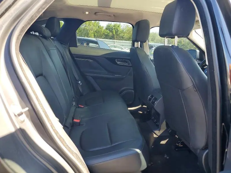 2019 JAGUAR F-PACE   