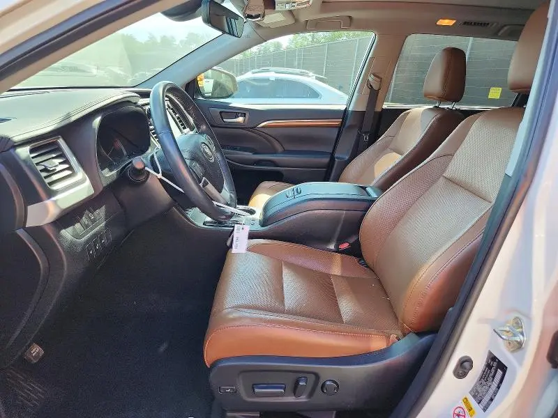2019 TOYOTA HIGHLANDER LIMITED PLATINUM  