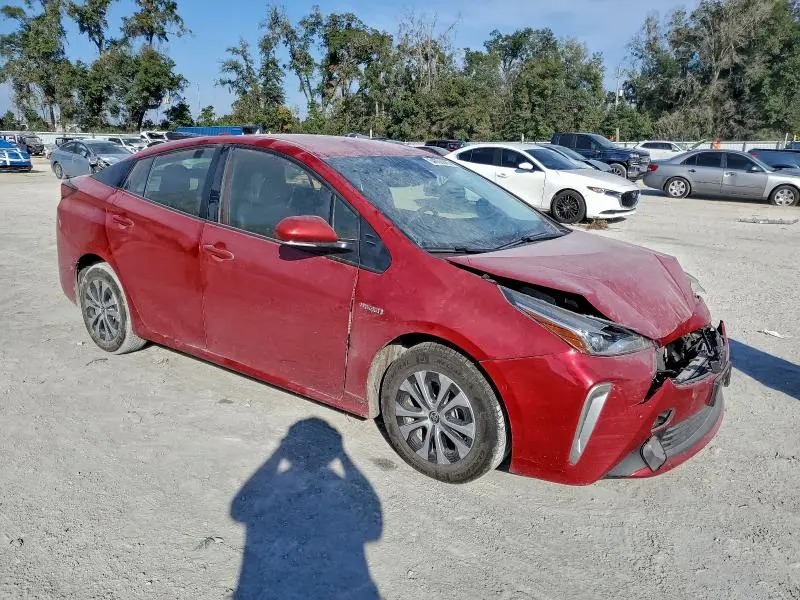 2020 TOYOTA PRIUS LE  