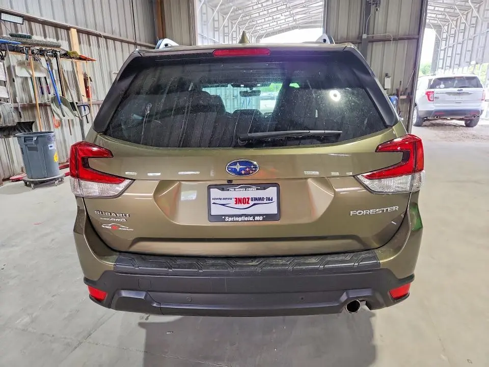 2022 SUBARU FORESTER LIMITED  