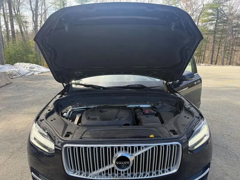 2016 VOLVO XC90 T6  