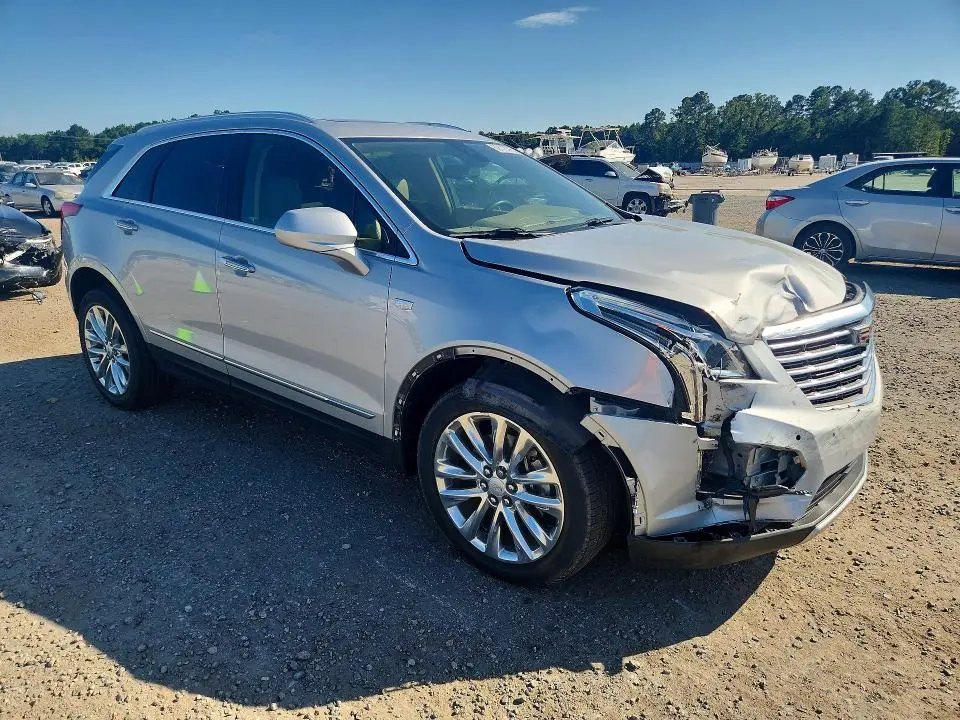 2017 CADILLAC XT5 PLATINUM  