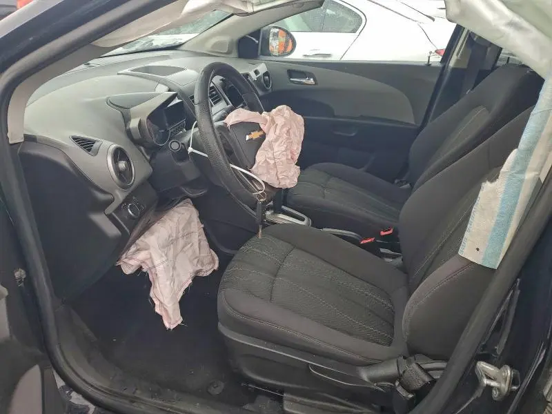 2015 CHEVROLET SONIC LT  