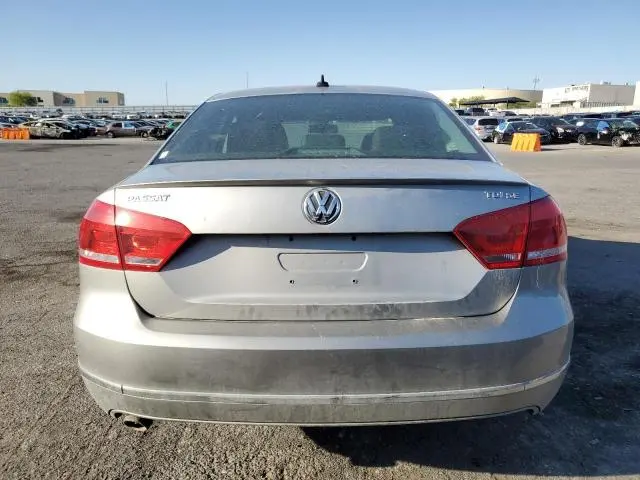 2013 VOLKSWAGEN PASSAT SE  