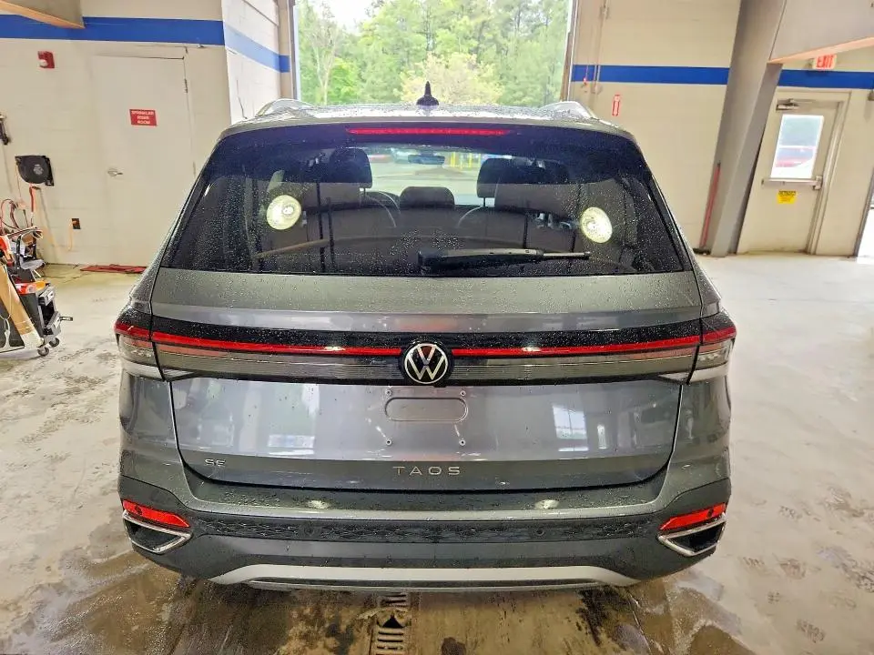 2025 VOLKSWAGEN TAOS SE  