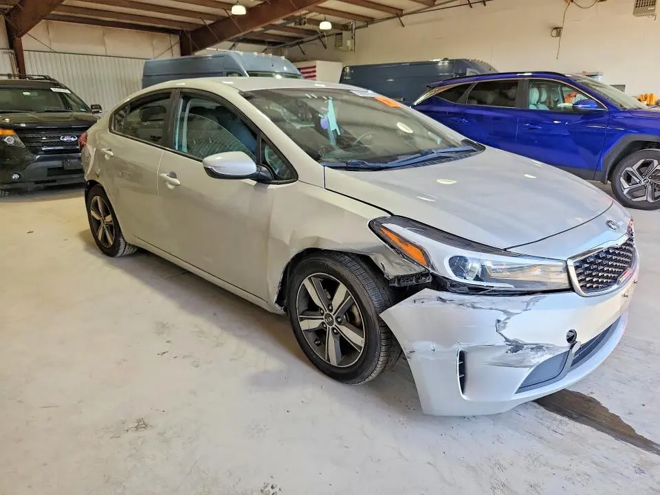 2018 KIA FORTE LX  