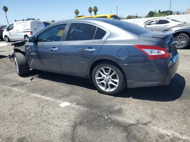 2010 NISSAN MAXIMA S  