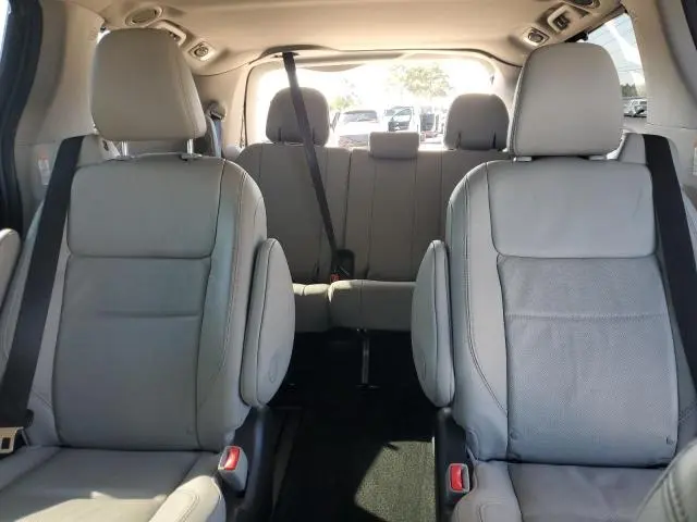 2015 TOYOTA SIENNA XLE