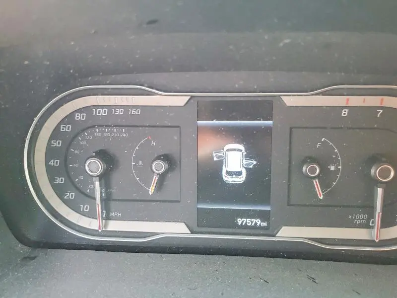 2022 HYUNDAI TUCSON SE  