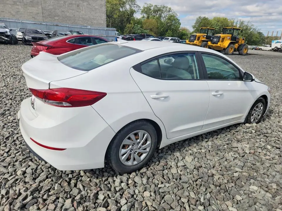 2018 HYUNDAI ELANTRA SE  