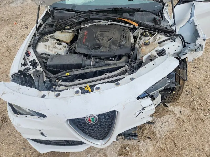 2017 ALFA ROMEO GIULIA   