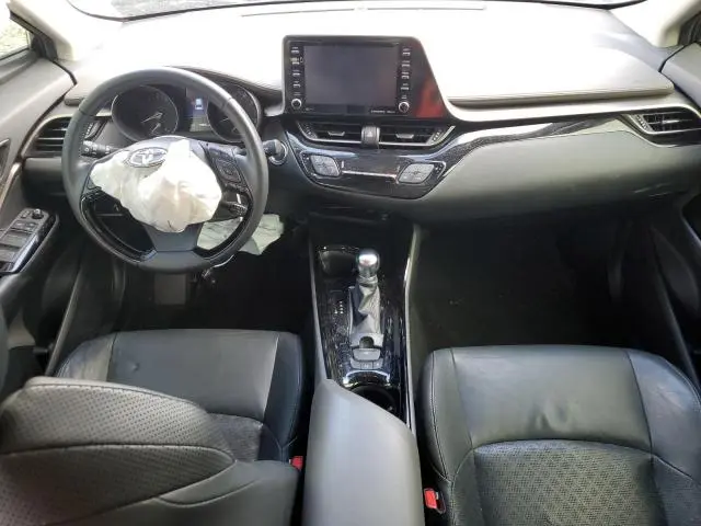 2020 TOYOTA C-HR XLE