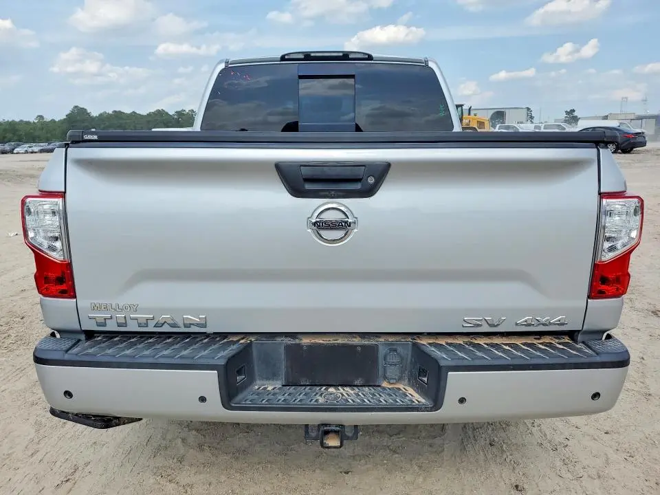 2020 NISSAN TITAN SV  