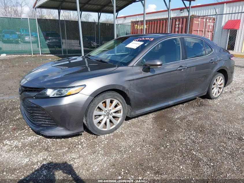 2018 TOYOTA CAMRY LE