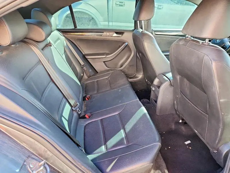 2018 VOLKSWAGEN JETTA SPORT  