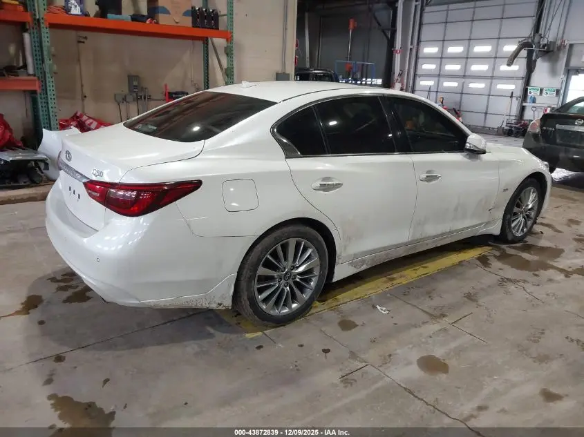 2018 INFINITI Q50 2.0T LUXE