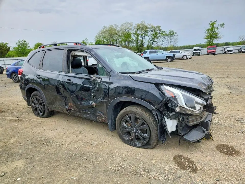 2022 SUBARU FORESTER SPORT  
