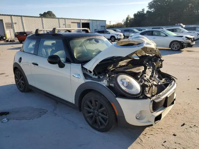 2018 MINI COOPER S  