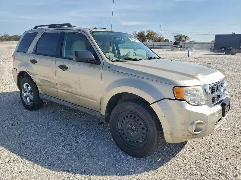 2011 FORD ESCAPE XLT  