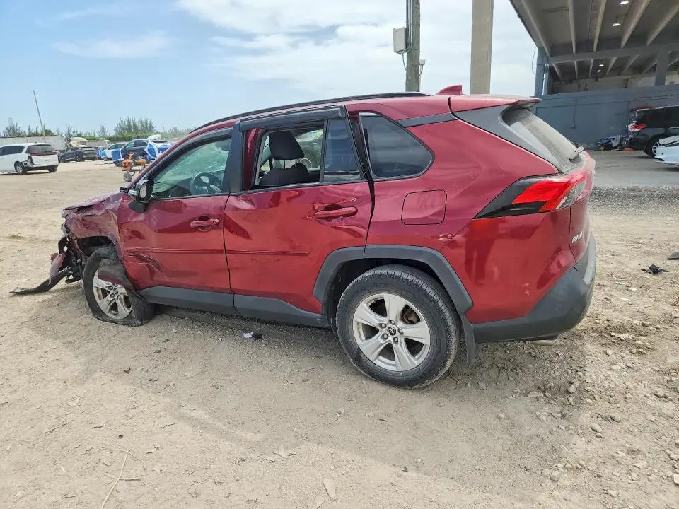 2019 TOYOTA RAV4 XLE  