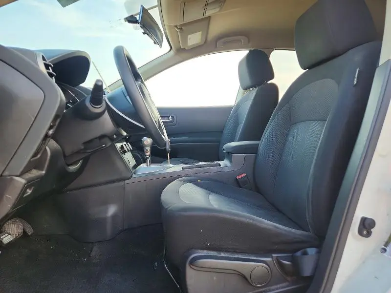 2011 NISSAN ROGUE S  