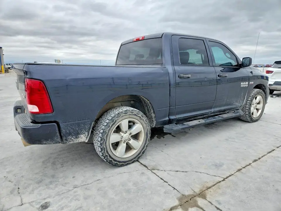 2015 RAM 1500 ST  
