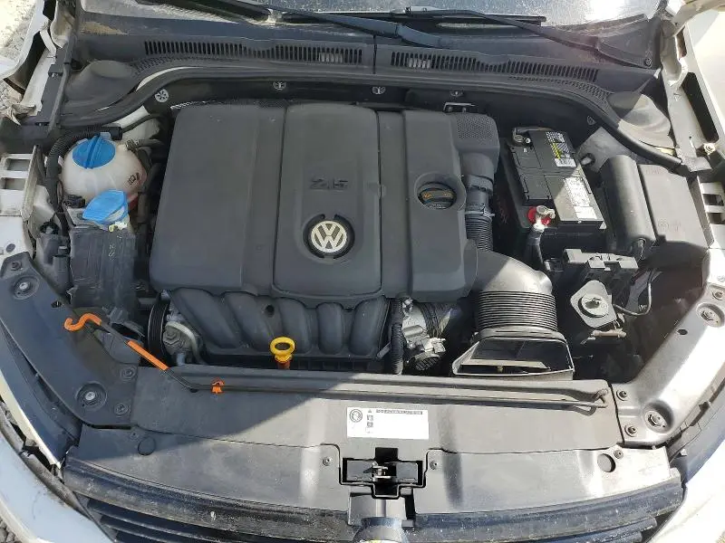 2012 VOLKSWAGEN JETTA SE  