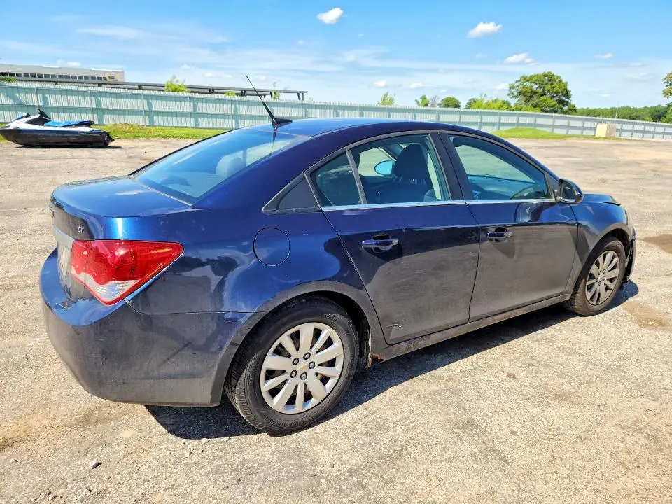 2011 CHEVROLET CRUZE LT  