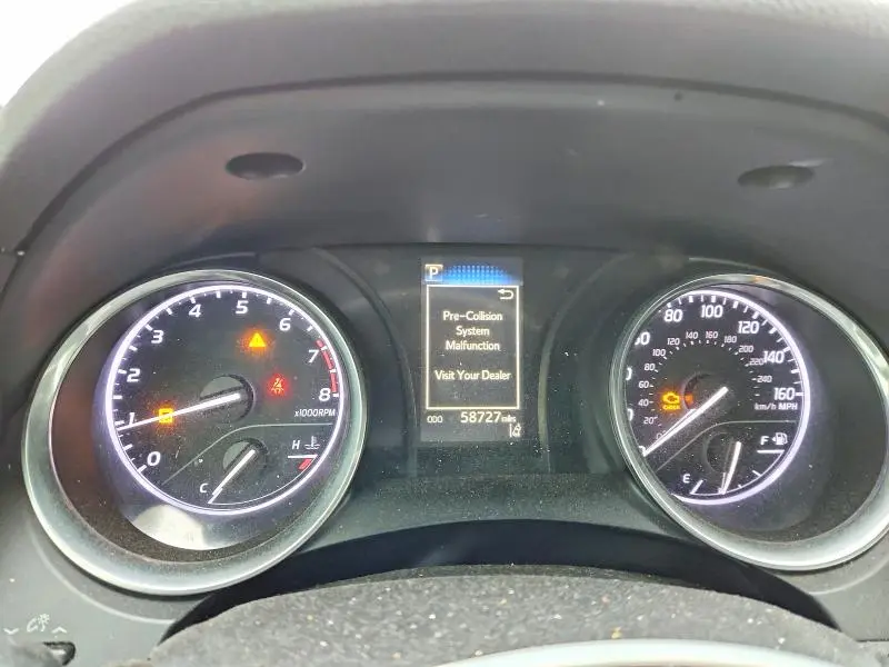 2019 TOYOTA CAMRY SE  
