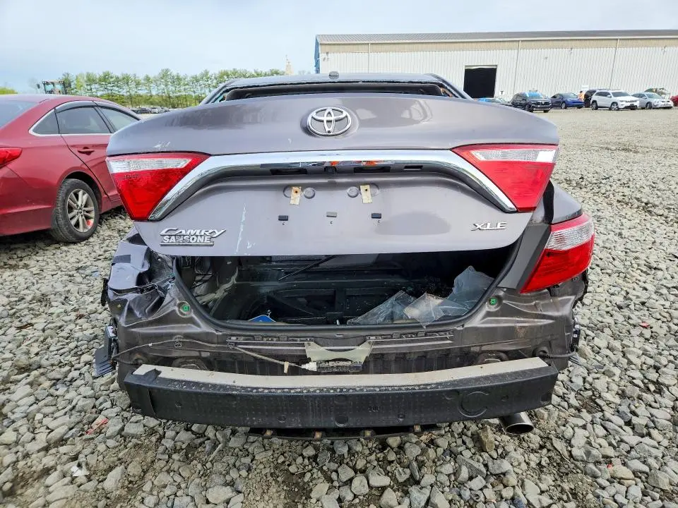 2017 TOYOTA CAMRY XLE  