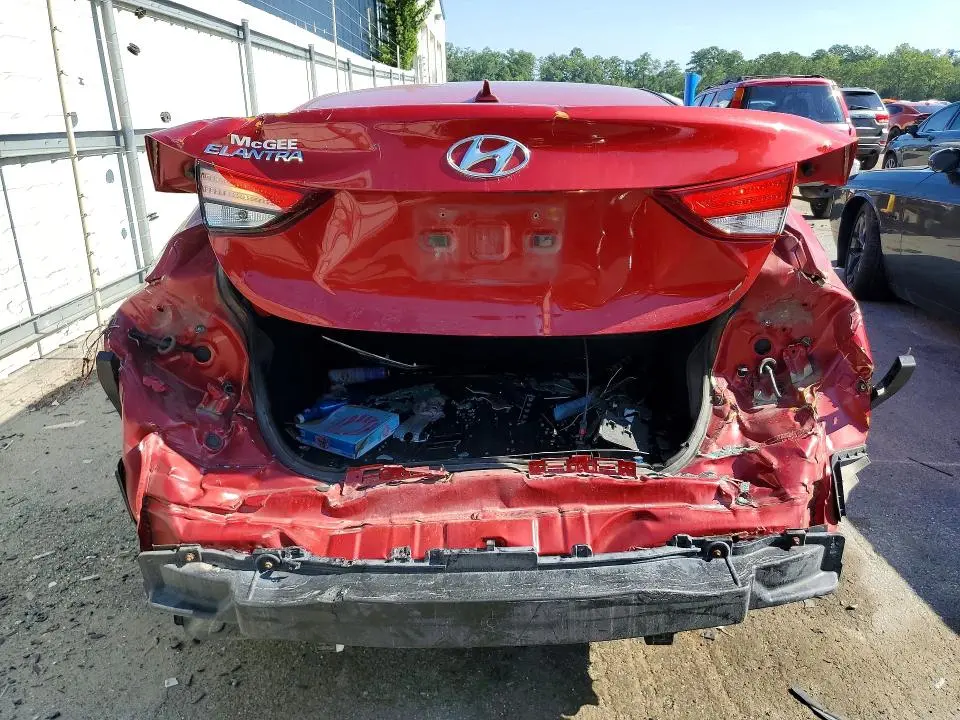 2016 HYUNDAI ELANTRA SE  