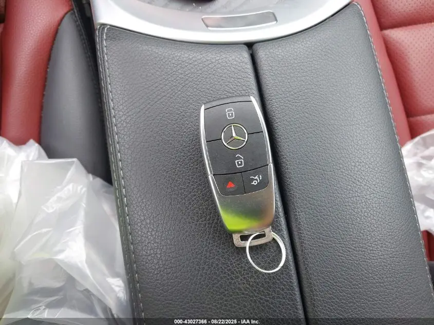 2022 MERCEDES-BENZ GLC 300 SUV