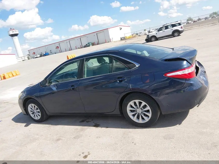 2015 TOYOTA CAMRY LE