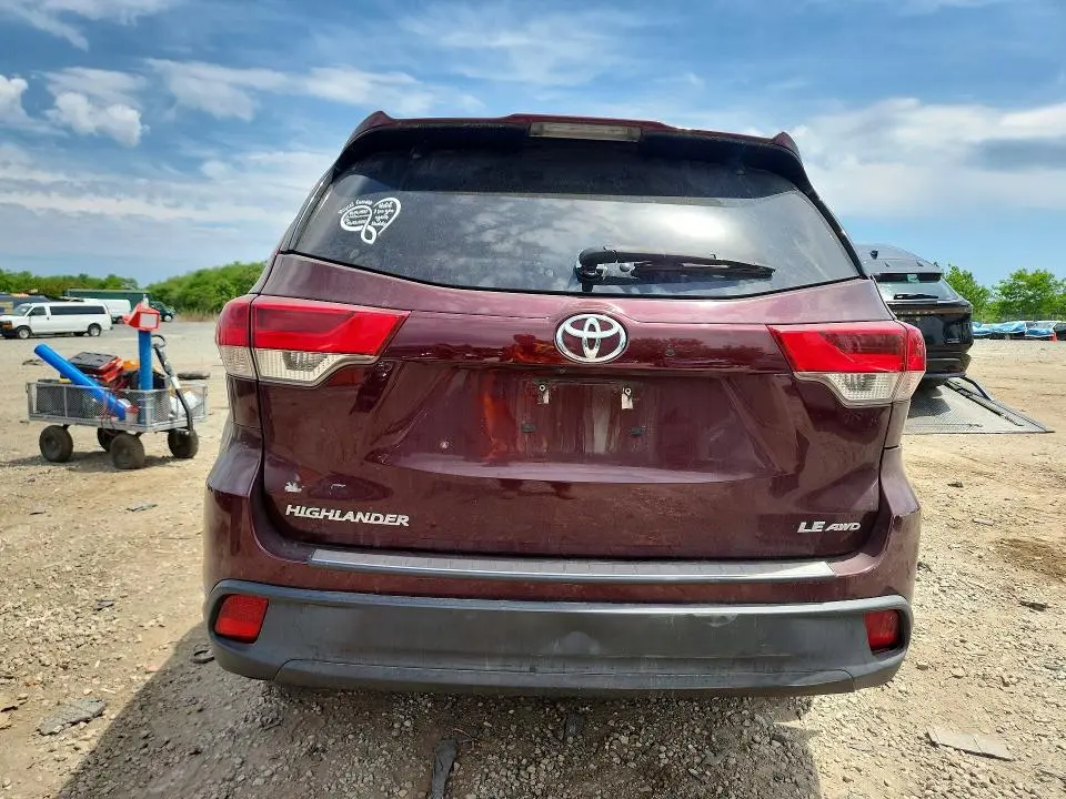 2019 TOYOTA HIGHLANDER LE PLUS  