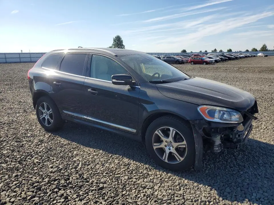 2015 VOLVO XC60 T6 PREMIER+  