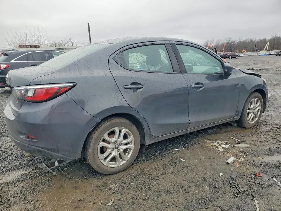 2017 TOYOTA YARIS IA BASE  