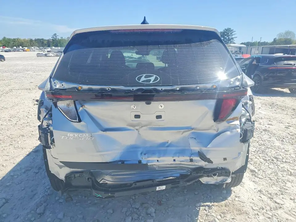 2026 HYUNDAI TUCSON SE  