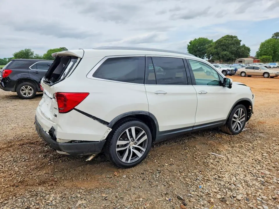 2018 HONDA PILOT TOURING  
