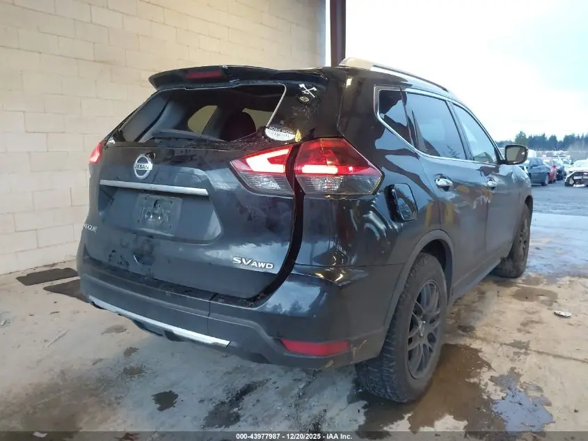 2018 NISSAN ROGUE SV