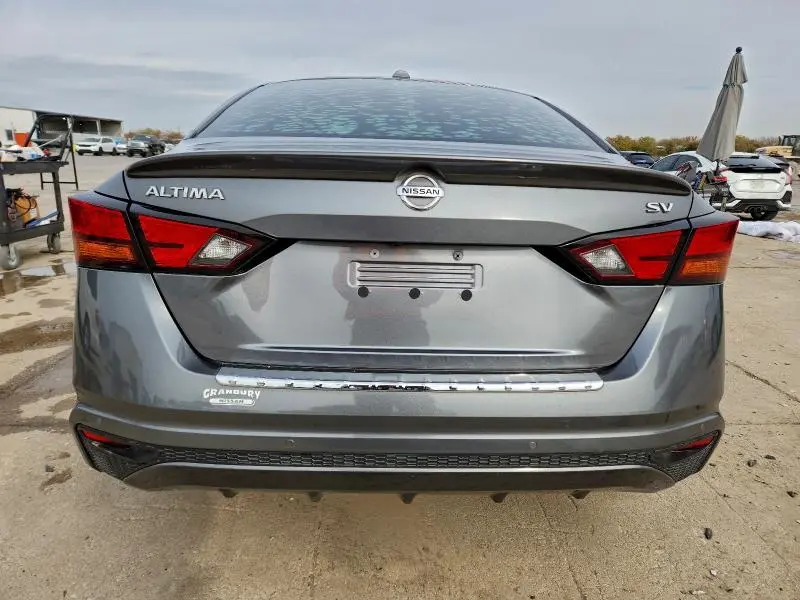 2021 NISSAN ALTIMA SV  