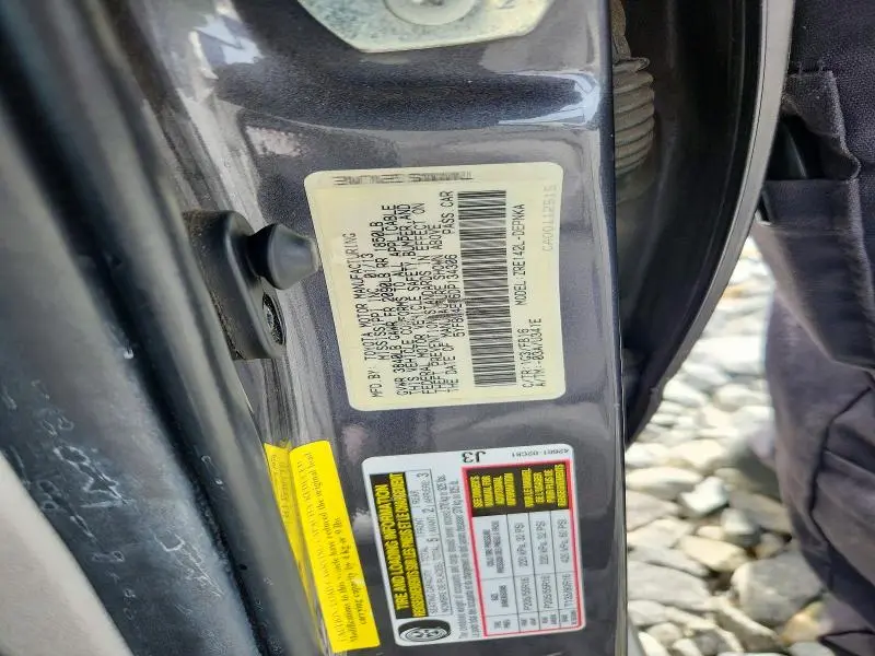 2013 TOYOTA COROLLA LE  