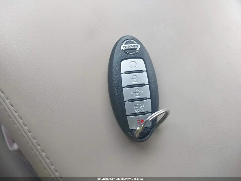 2017 NISSAN PATHFINDER PLATINUM