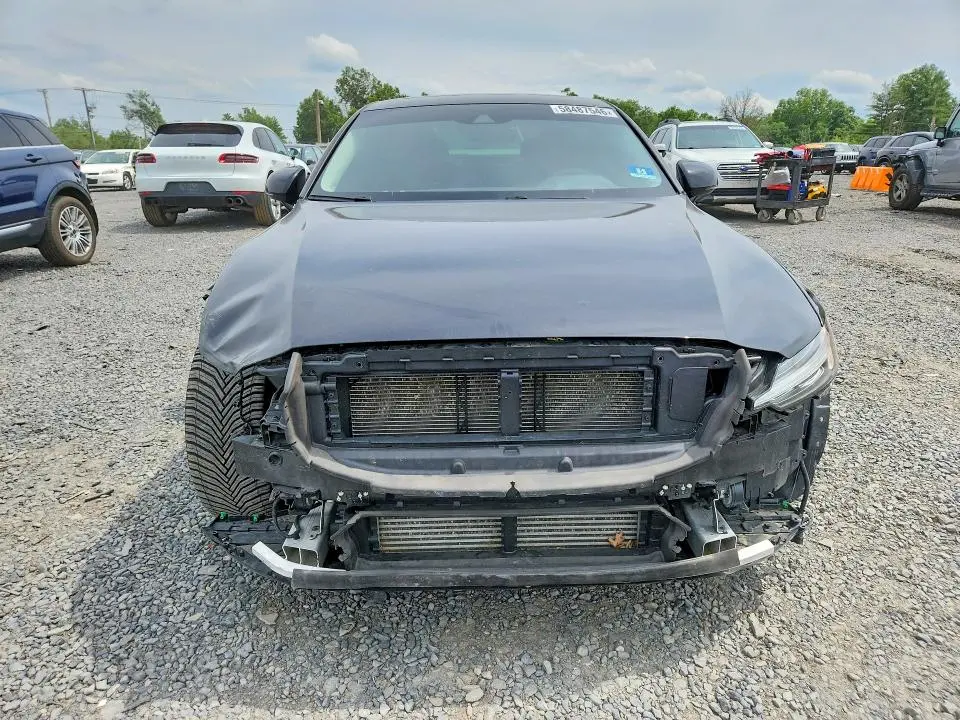 2020 VOLVO S60 T6 MOMENTUM  
