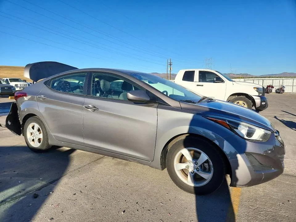 2014 HYUNDAI ELANTRA SE  