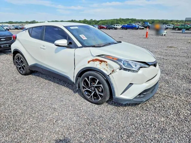 2019 TOYOTA C-HR XLE  