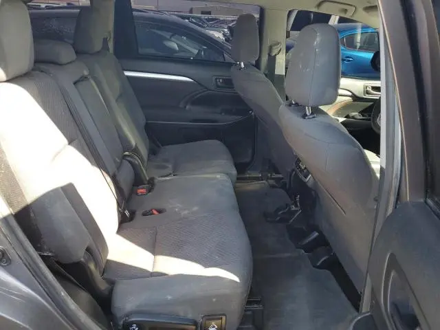 2018 TOYOTA HIGHLANDER LE  