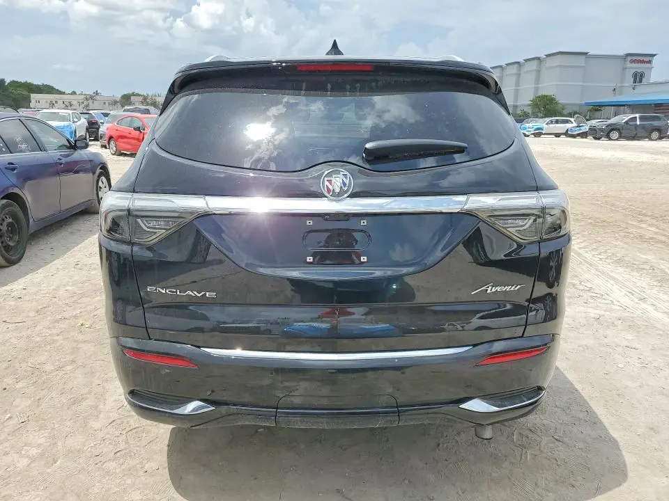 2022 BUICK ENCLAVE AVENIR  
