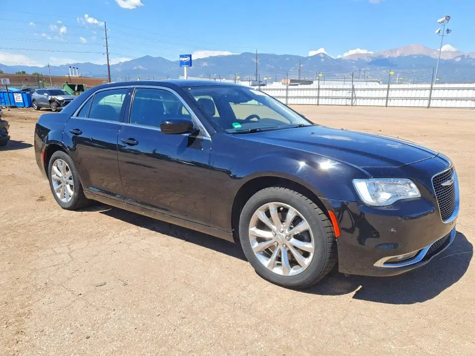 2018 CHRYSLER 300 TOURING  