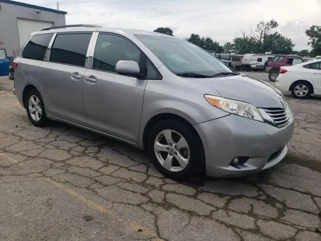 2015 TOYOTA SIENNA LE  