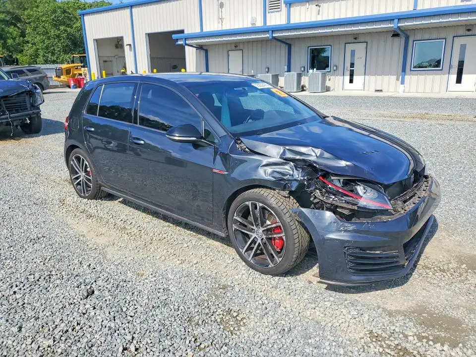 2017 VOLKSWAGEN GTI SPORT  